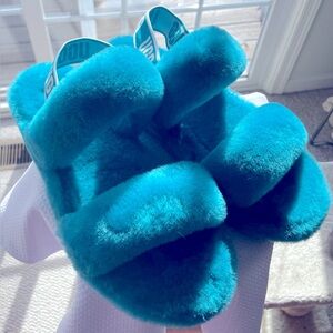 Brand New Teal Size 9 Ugg Furry Sandals